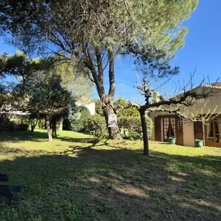 With Garden Near Montpellier *